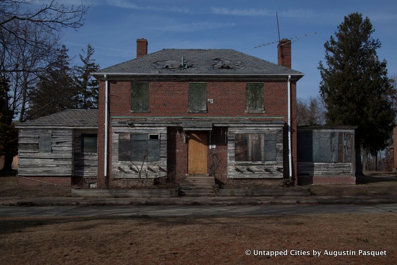 Kings Park Psychiatric Center Hospital-Abandoned-Nissoquogue State Park-Long Island-NYC_7