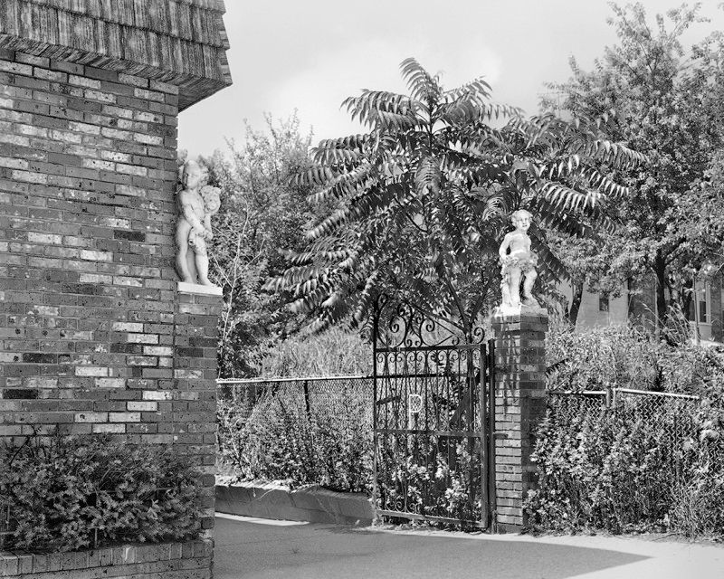 Putti and Gate-Christine Osinski-Staten Island-NYC-Untapped Cities