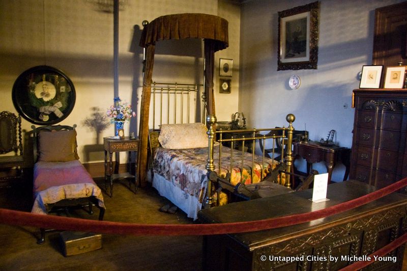 The Players_Club_Edgar Allan Poe Bedroom_New York City_Gramercy Park-10