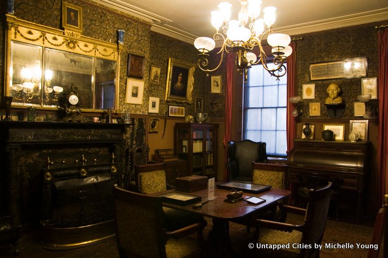 The Players_Club_Edgar Allan Poe Bedroom_New York City_Gramercy Park-12