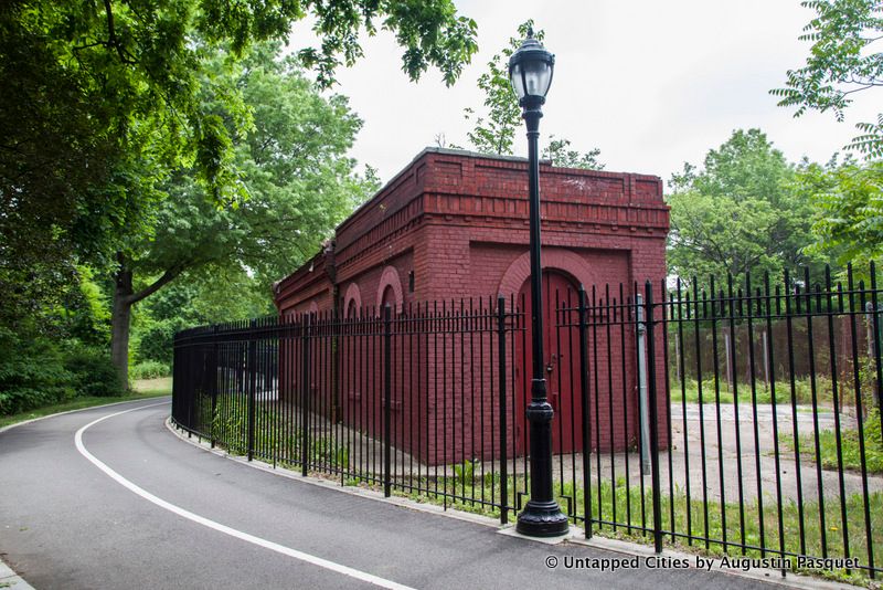 Ridgewood Reservoir-Brooklyn-Queens-NYC-Untapped Cities_12