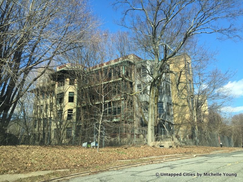 Abandoned-Sea-View-Hospital-Buildings-Staten-Island-NYC-010