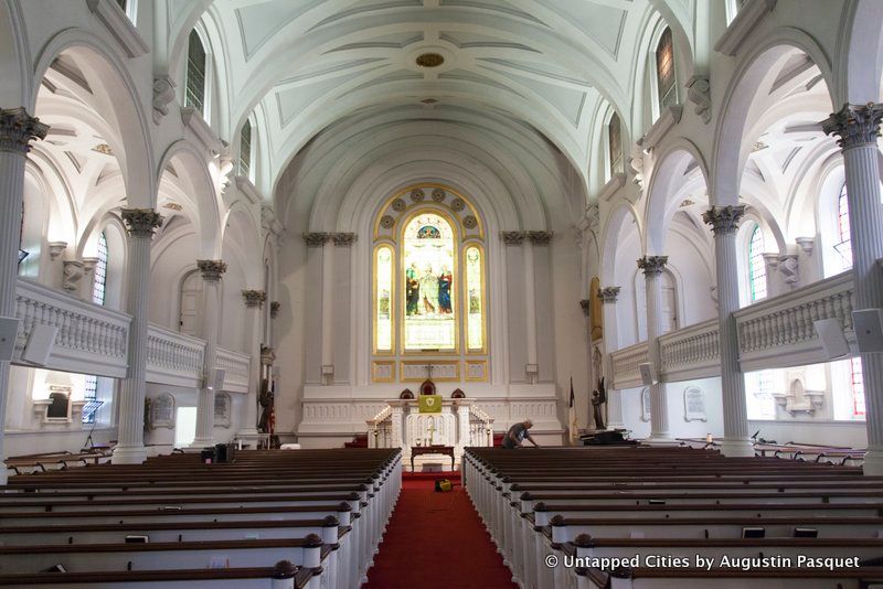 kingston-hudson-valley-stockade-historic-district-old-dutch-church-interior-sanctuary