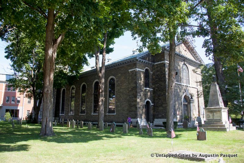 kingston-hudson-valley-stockade-historic-district-old-dutch-church