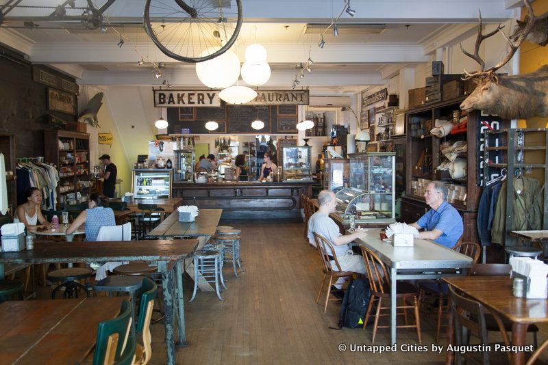 kingston-hudson-valley-stockade-historic-district-wall-street-outdated-antique-cafe