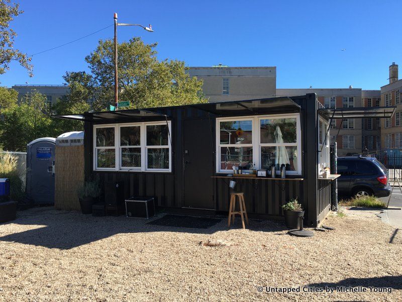 lot-radio-greenpoint-brooklyn-shipping-container-empty-lot-17-nassau-avenue-francois-vaxelaire-nyc-006