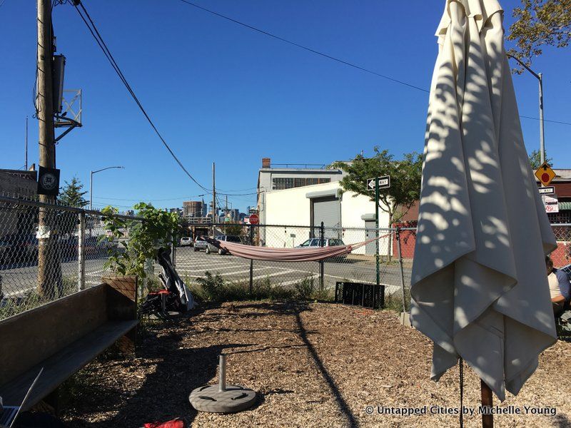 lot-radio-greenpoint-brooklyn-shipping-container-empty-lot-17-nassau-avenue-francois-vaxelaire-nyc-008