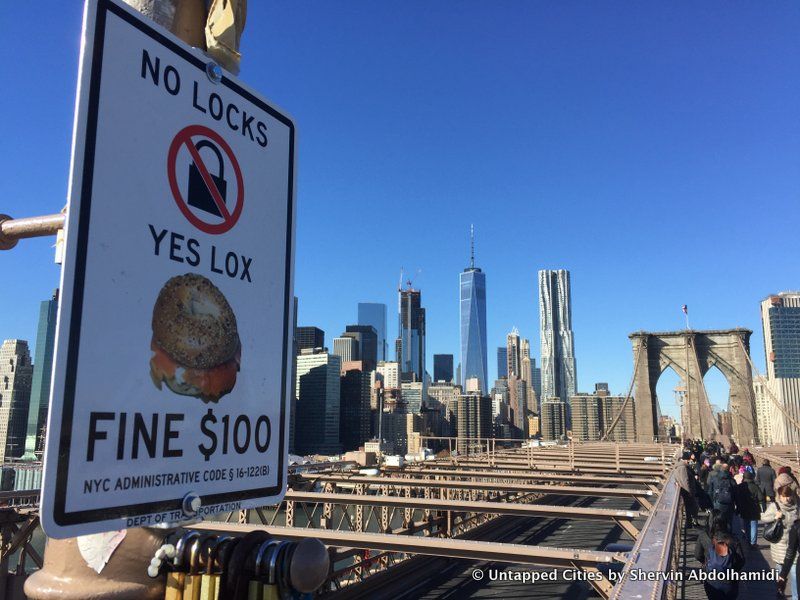 no-locks-yes-lox-fine-100-brooklyn-bridge-love-locks-nyc-004