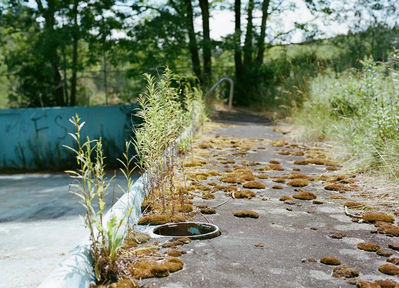 Borcht Belt-Abandoned Jewish Vacation-Catskills-Upstate New York-Marisa Scheinfeld- Stefan Kanfer and Jenna Weissman-008