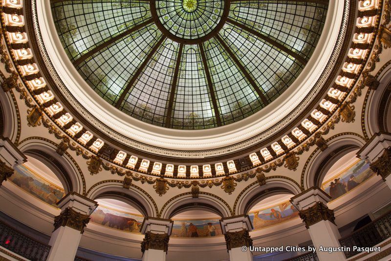 Cleveland-Heinen's Fine Foods-Cleveland Trust Rotunda Building-Atrium-Ohio