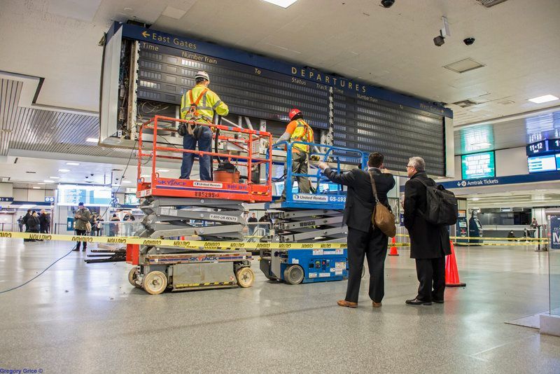 Penn Station Departure Board-Removal-Demolition-2017-NYC-004