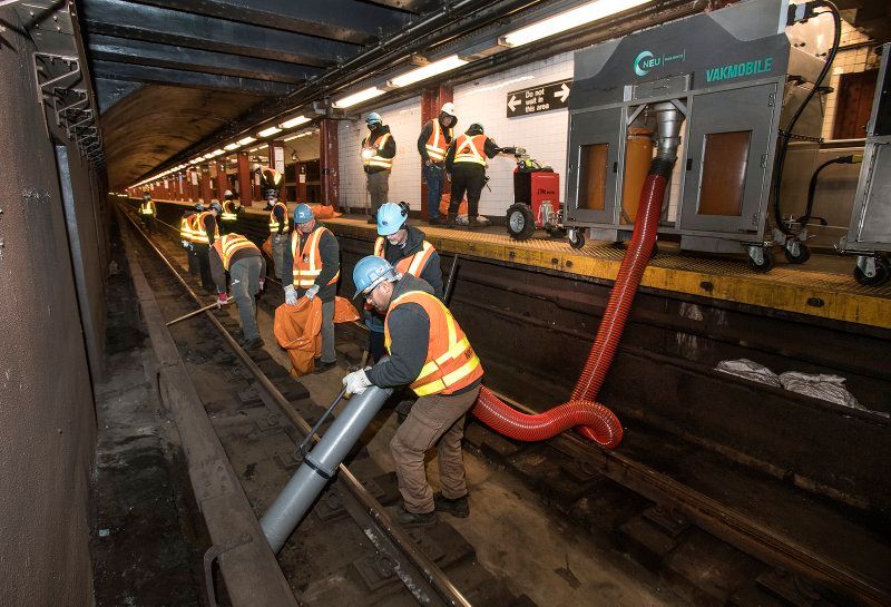 Vakmobile-MTA Test Vacuum-Operation Track Sweep-NYC-3