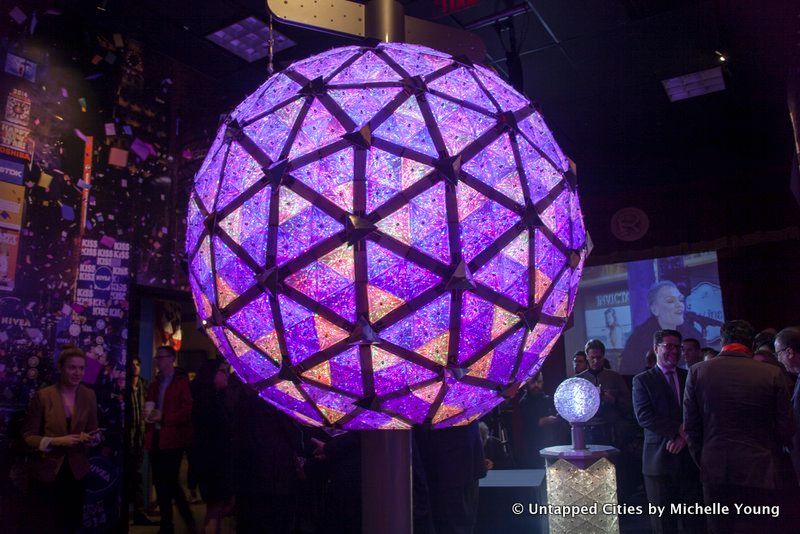 Groundhog-Staten Island Chuck-Ripleys Believe it or Not-New Year's Eve Centennial Ball-Times Square-NYC_2