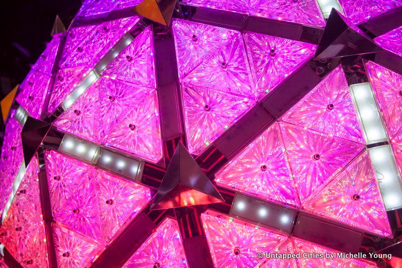 Groundhog-Staten Island Chuck-Ripleys Believe it or Not-New Year's Eve Centennial Ball-Times Square-NYC_9