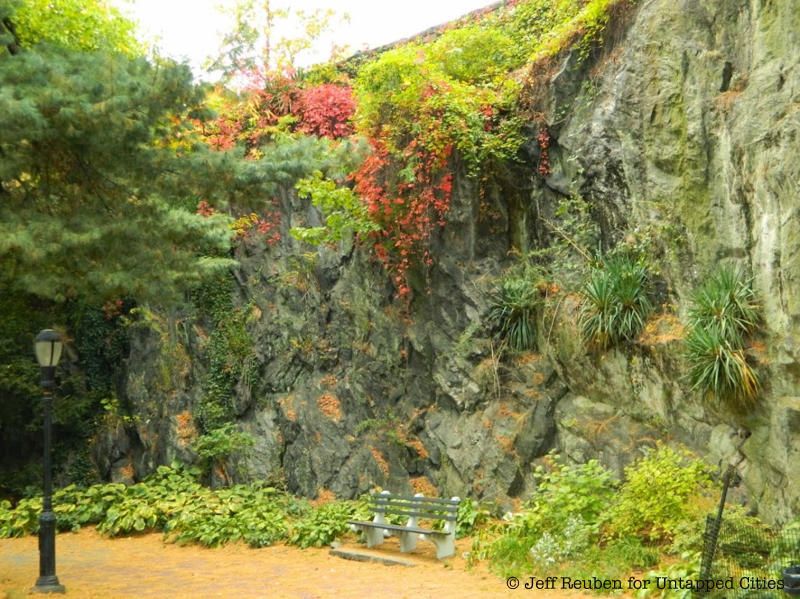 Fort Tryon Park-Manhattan Schist-Rocks Boulders-NYC