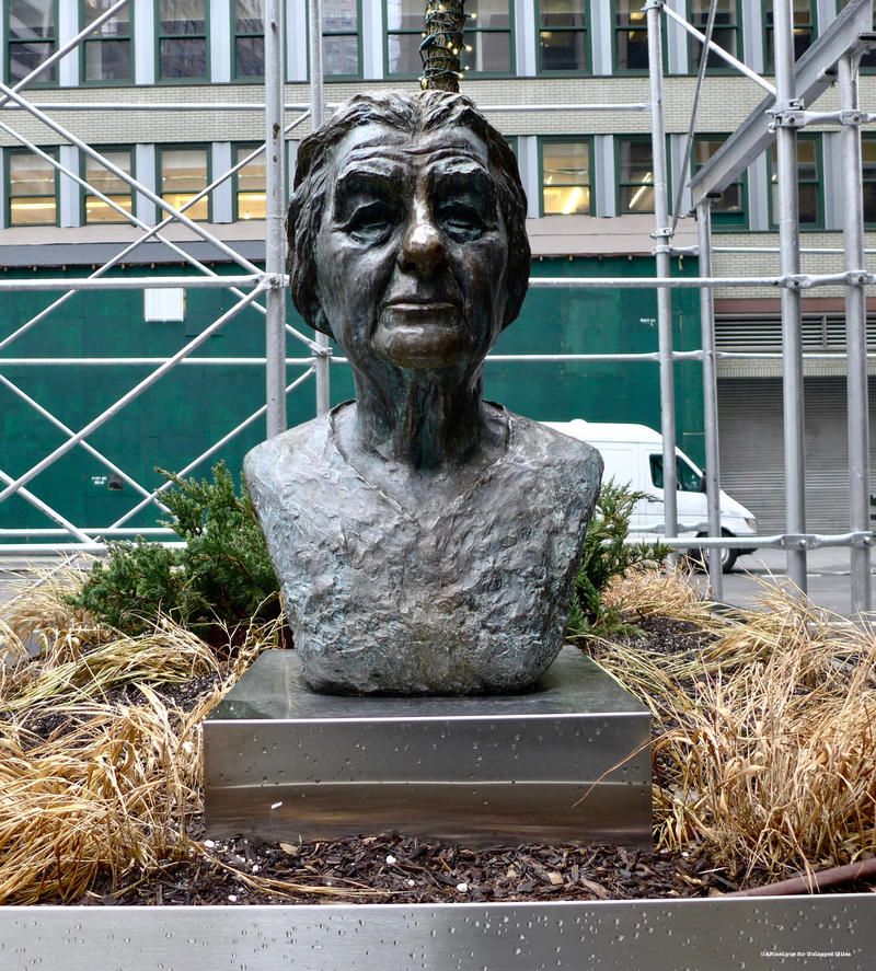 Golda Meir Sculpture