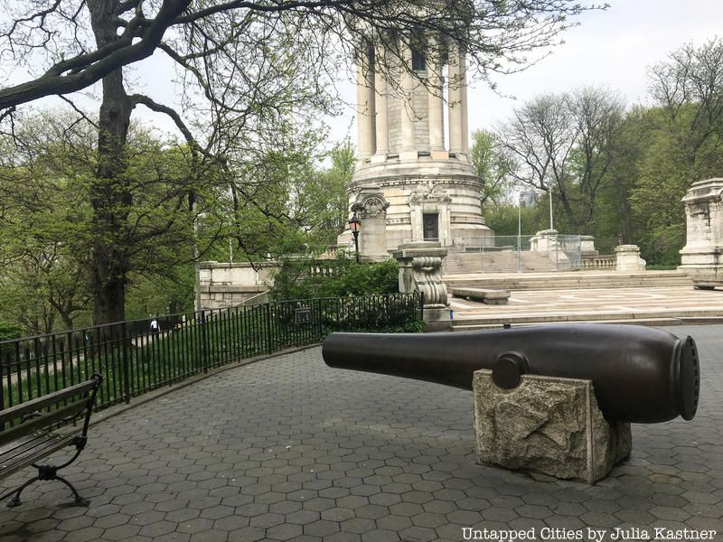 canon at the soldiers' and sailors' monument