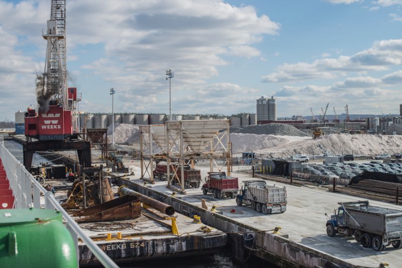 Transportation of goods at Port Newark-Elizabeth Marine Terminal, Courtesy of Stephanie de Rouge.