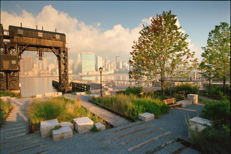 Gantry Plaza State Park