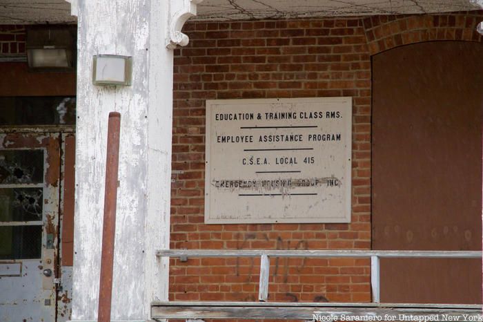 A sign on a building at Middletown Psychiatric Center