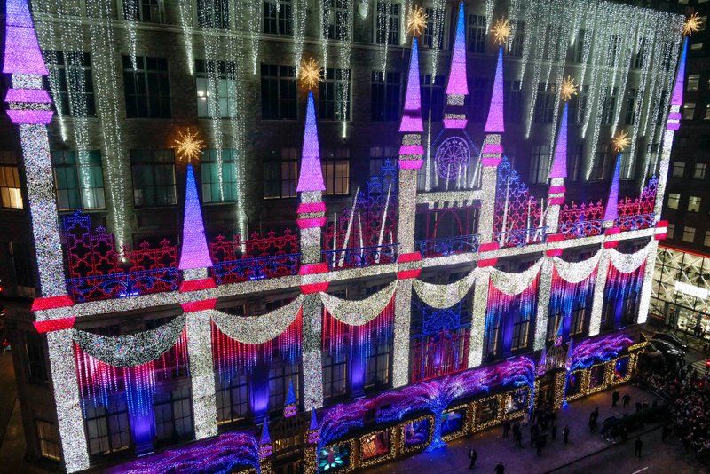 Saks Fifth Avenue 2019 NYC Holiday Windows with Frozen 2 theme