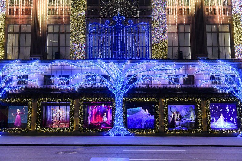 Saks Fifth Avenue 2019 NYC Holiday Windows with Frozen 2 theme