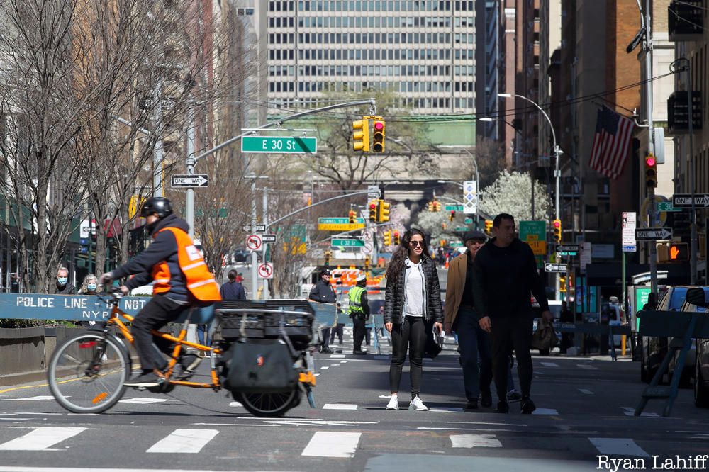 Pedestrians on car-free Park Avenue