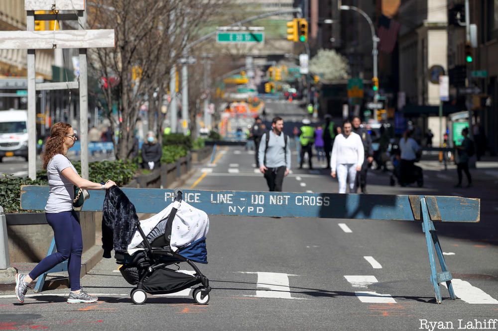 Pedestrians on car-free Park Avenue