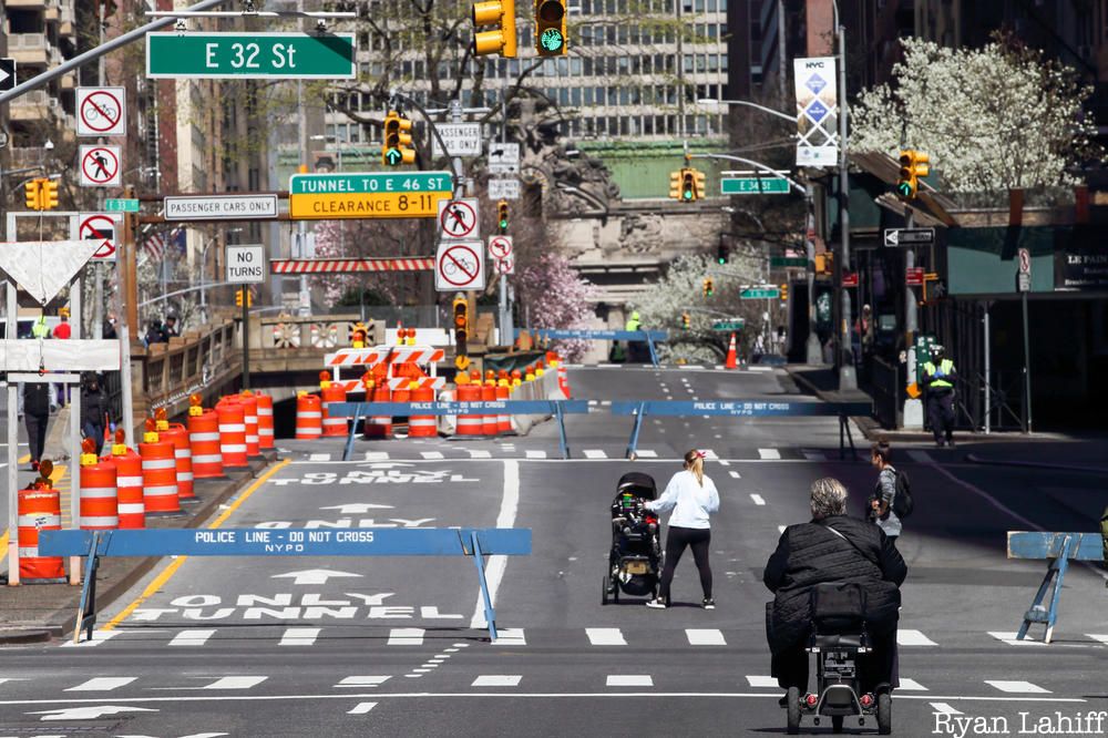 Pedestrians on car-free Park Avenue