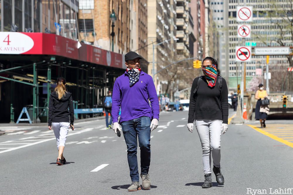 Pedestrians on car-free Park Avenue