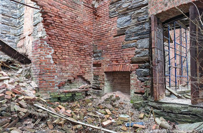 crumbling bricks in smallpox hospital