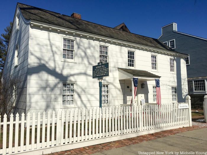 Raynam Hall Museum in Oyster Bay