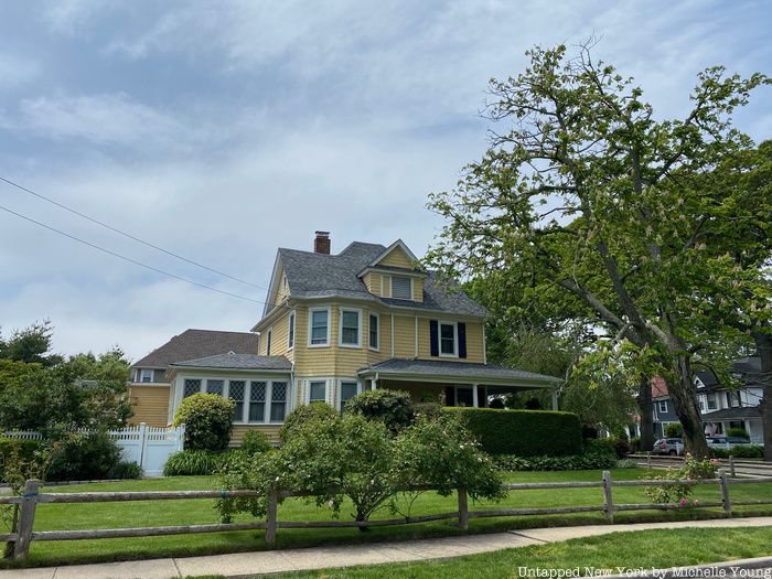 Victorian House in Nassau County