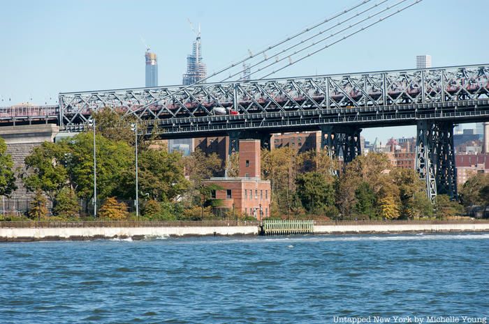 East River Park edge under Manhattan Bridge