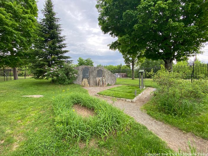 john brown burial area