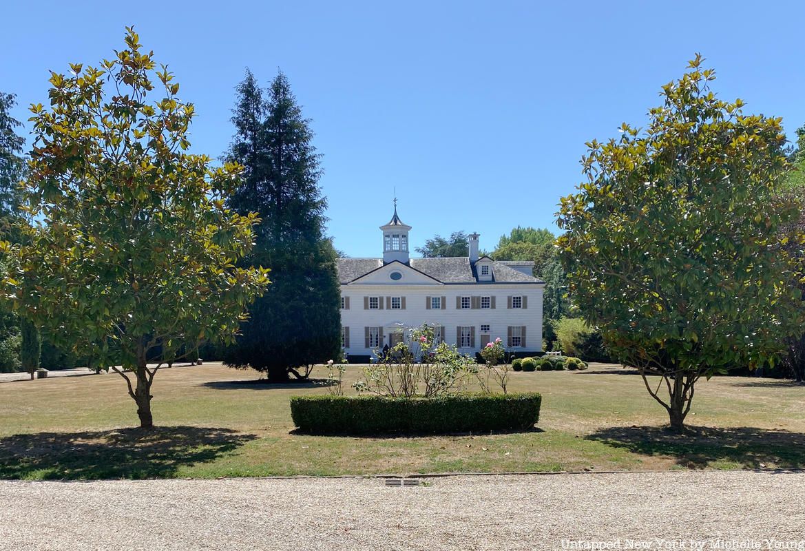 Mount Vernon Replica outside Paris