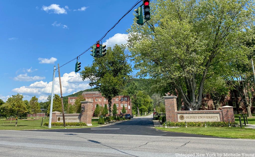 Entrance to Olivet University