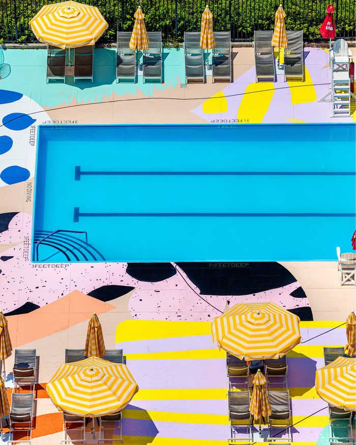 Manhattan Park Pool mural on Roosevelt Island by Alex Proba