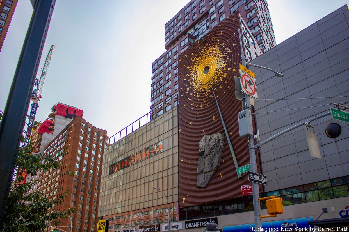 Metronome artwork in Union Square