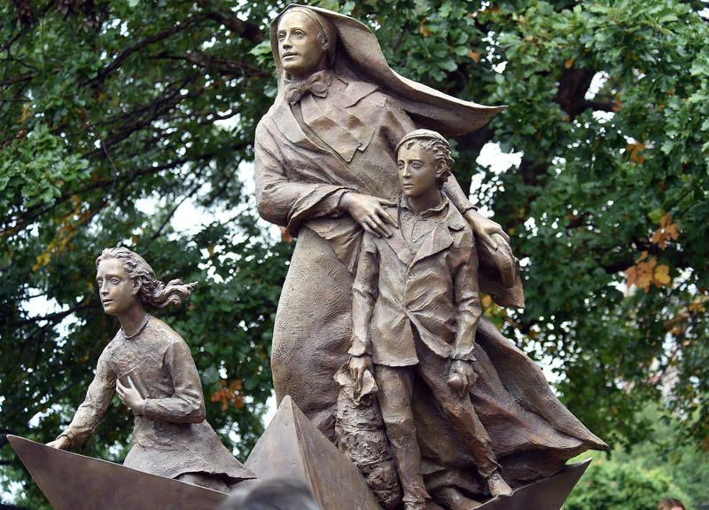 Close up of Mother Cabrini Statue