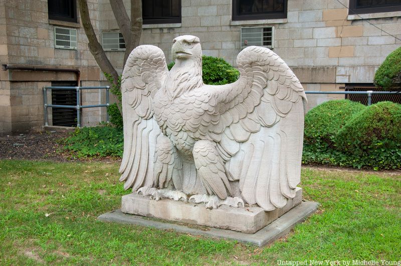 Penn Station Eagle with damaged beak