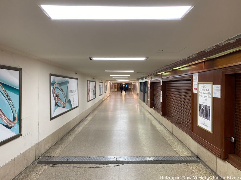 Grand Central Watch inside the 45th Street Passage