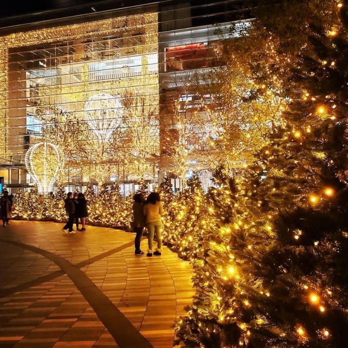 2020 Holiday Decorations in NYC at Hudson Yards