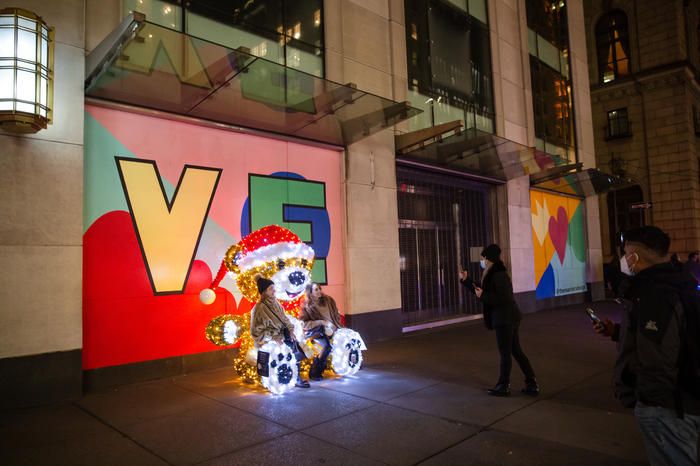 A giant glowing Teddy bear on Fifth Avenue