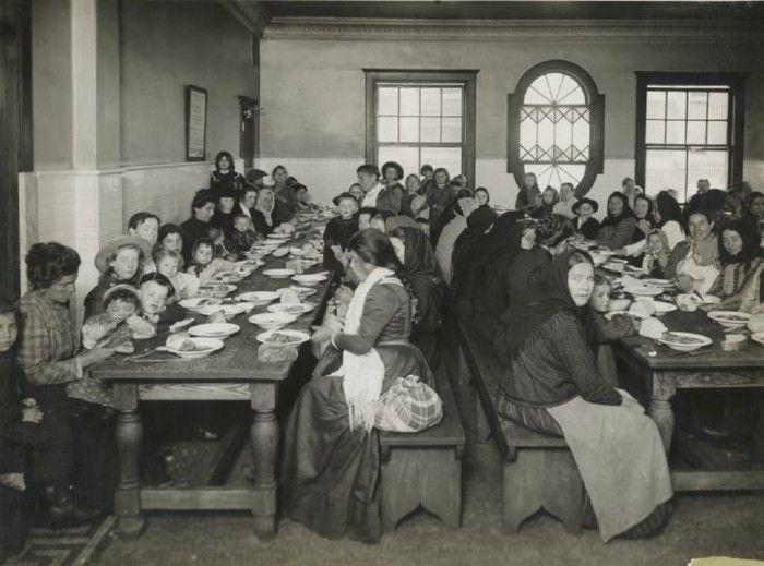 immigrants; ellis island