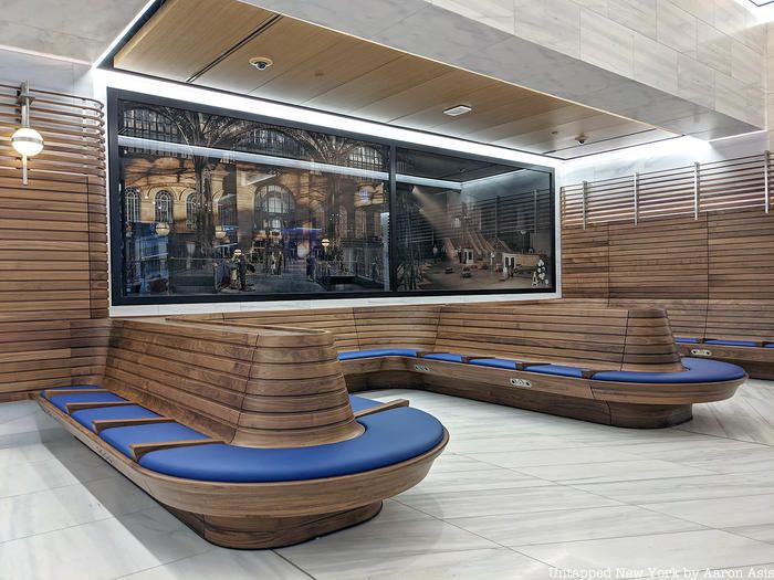 benches in moynihan train hall