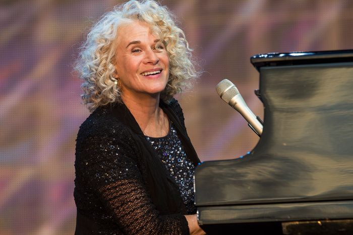 Carole King at the piano