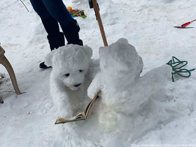 Polar Bears reading a book