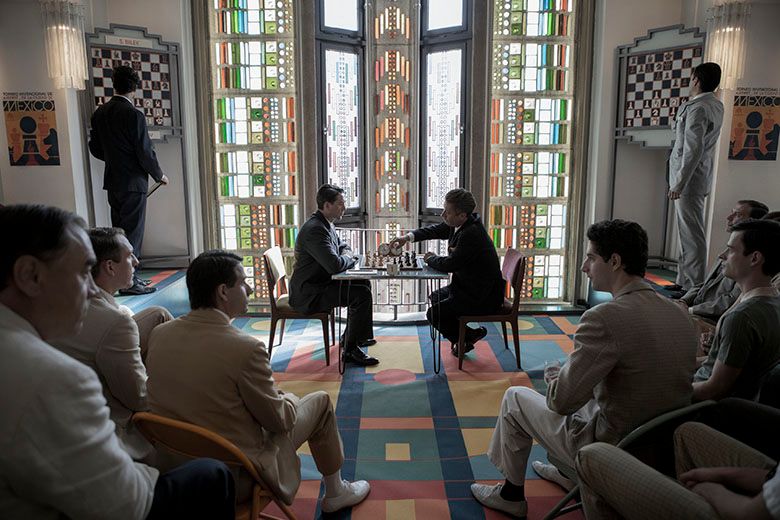 Vasily Borgov playing chess in Mexico City