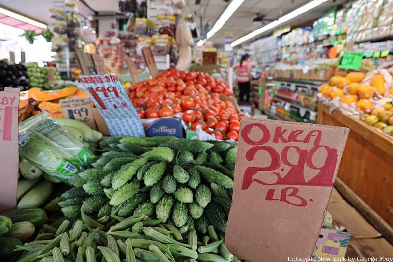 Contents of an outdoor market